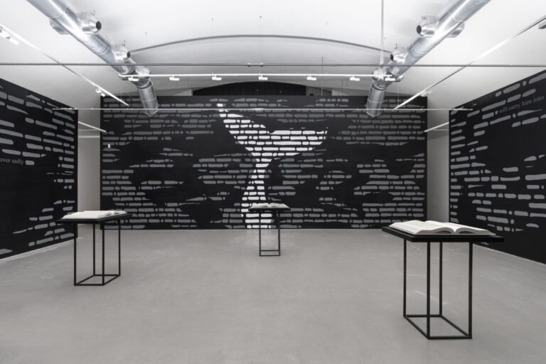 Allestimento espositivo M77 Gallery a Milano